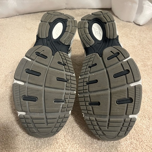 Avia Women's White, Silver, and Navy Athletic Shoes - Picture 7 of 7